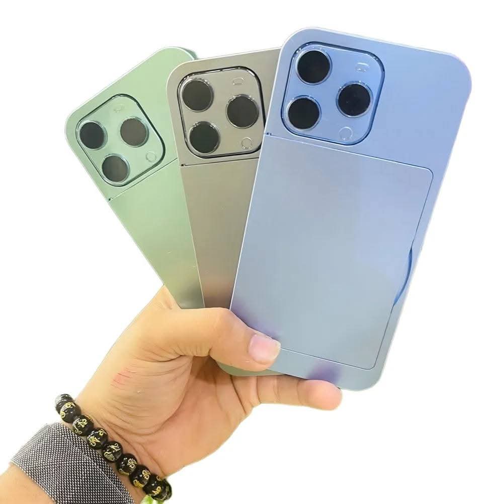14 Pro Max Iphone Shaped Eyeshadow Palette with Mirror Back/Mobile phone Eyeshadow kit with Mirror