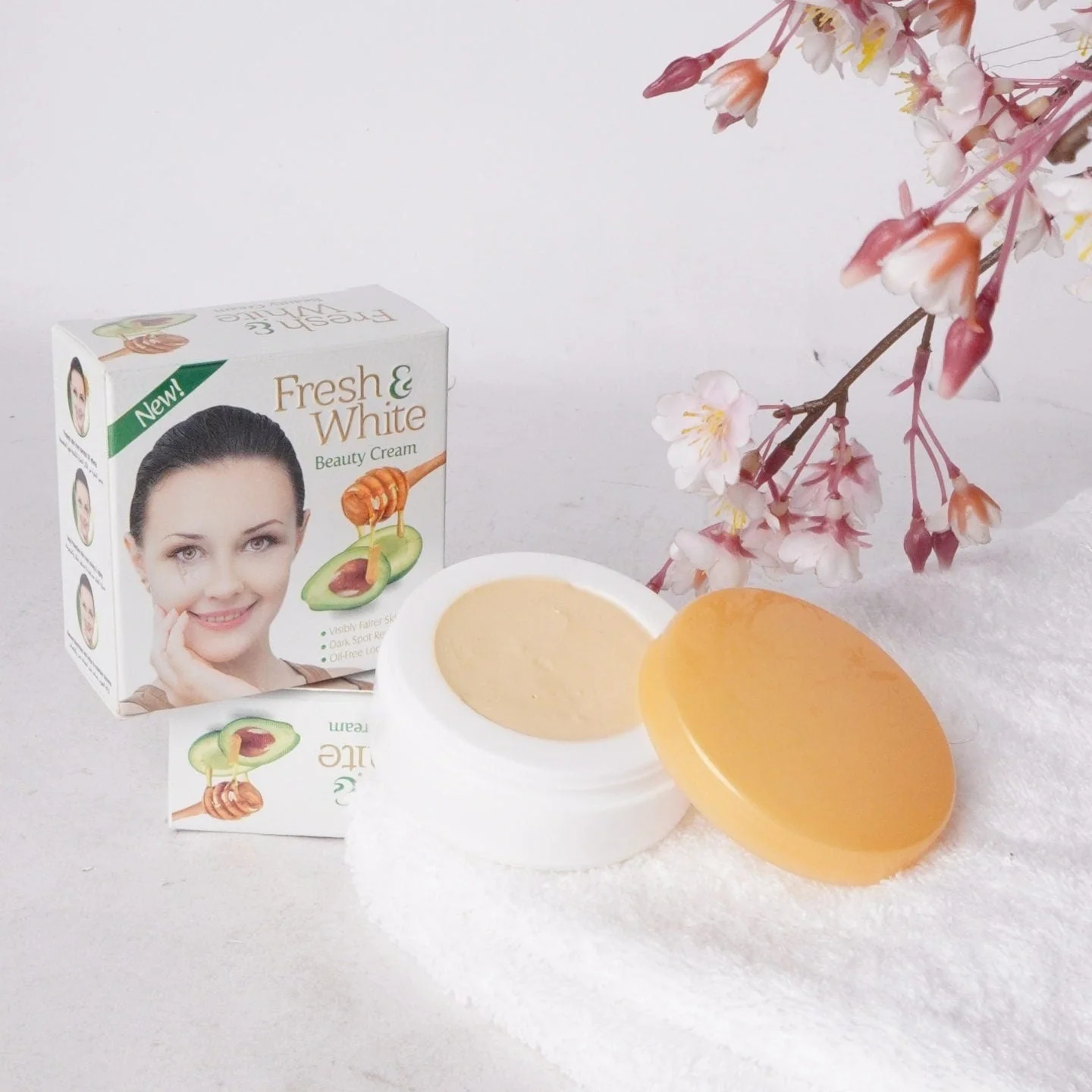 Fresh And White Beauty Combo pack (Night Cream & Lotion)